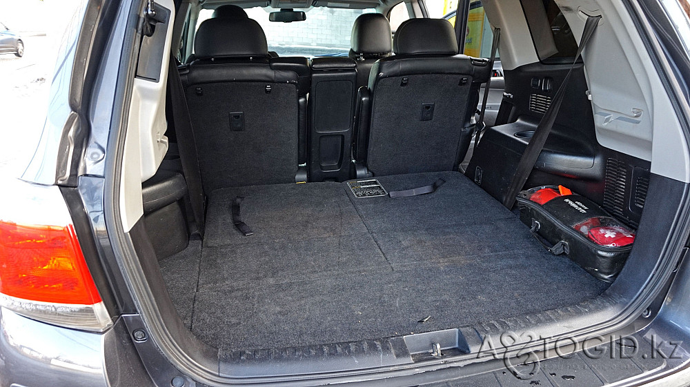 Toyota Highlander, 7 years old in Almaty Almaty - photo 19