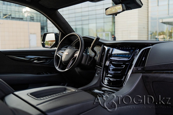 Selling Cadillac Escalade 2020 in Almaty Almaty - photo 9