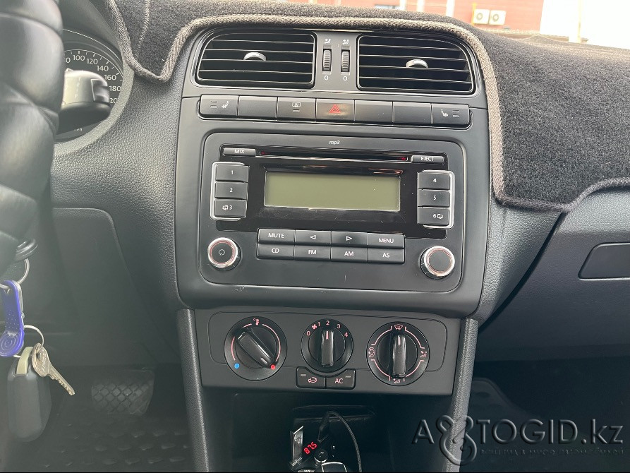 Volkswagen Polo, 2012 ж., Атырауда Атырау - 14 сурет