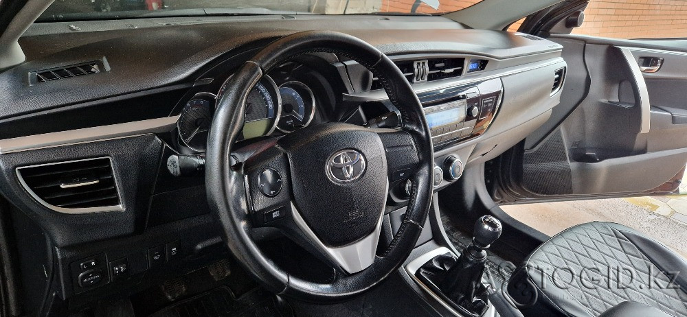 Toyota Corolla, 2013 года в Уральске Уральск - изображение 1