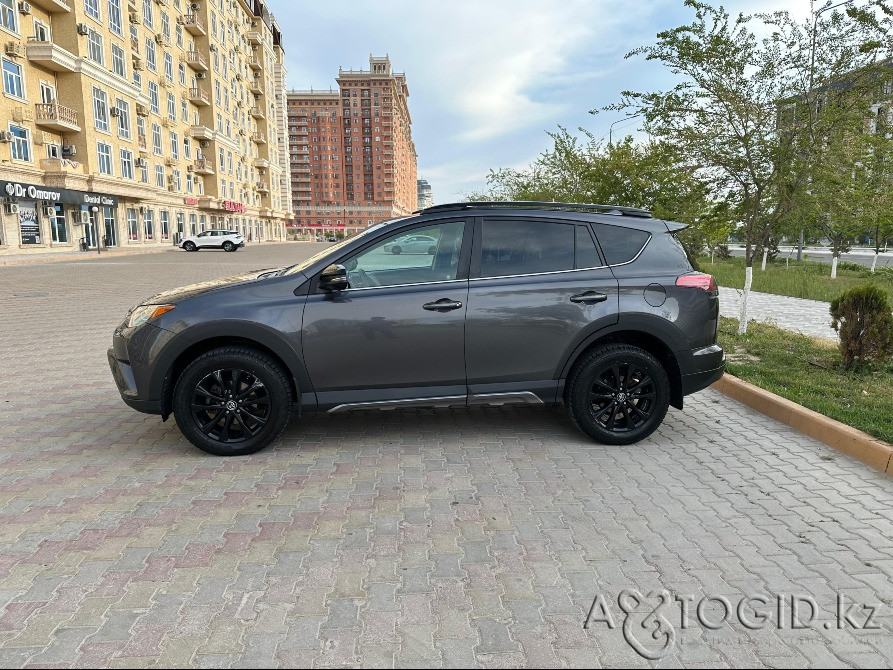 Toyota RAV4, 2017 года в Актау Актау - изображение 2