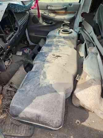 Шевролет Субурбан и Линкольн Навигатор по запчастям глушитель бензобак коса стеклоподъемник компъютр Алматы