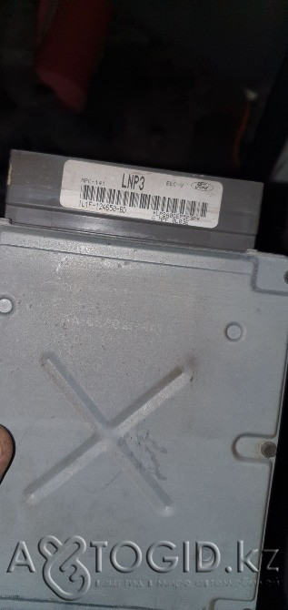 Шевролет Субурбан и Линкольн Навигатор по запчастям глушитель бензобак коса стеклоподъемник компъютр Алматы - 7 сурет