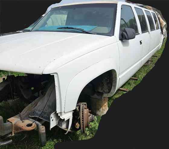 На Шевролет Субурбан Тахо Бампер пружины суппорт крыло дверь стекло капот панель фендера мост рама Алматы