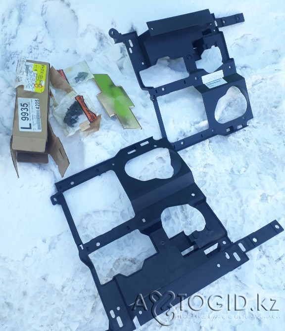 На Шевролет Субурбан Тахо Бампер пружины суппорт крыло дверь стекло капот панель фендера мост рама Алматы - 4 сурет