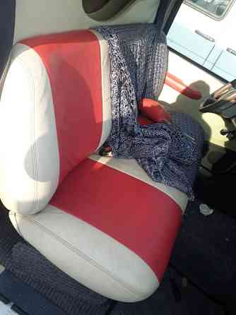 Салон лимузина Линкольн Навигатор и Шевролет Субурбан сиденья диван сидушки электро перегородка Алматы