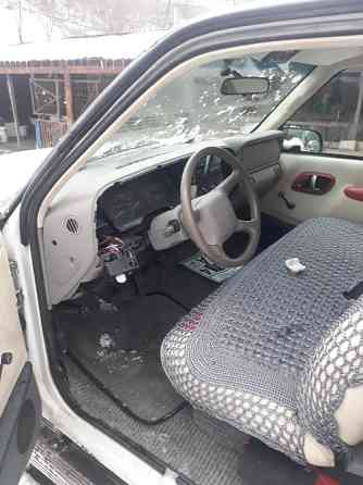 Салон лимузина Линкольн Навигатор и Шевролет Субурбан сиденья диван сидушки электро перегородка Алматы