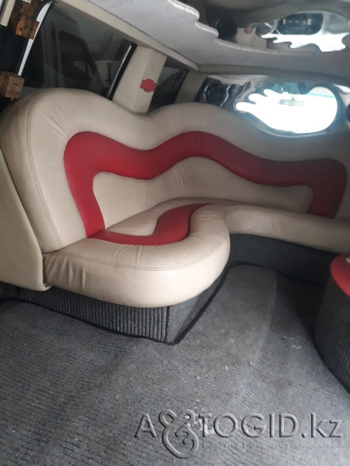 Салон лимузина Линкольн Навигатор и Шевролет Субурбан сиденья диван сидушки электро перегородка Алматы - изображение 3