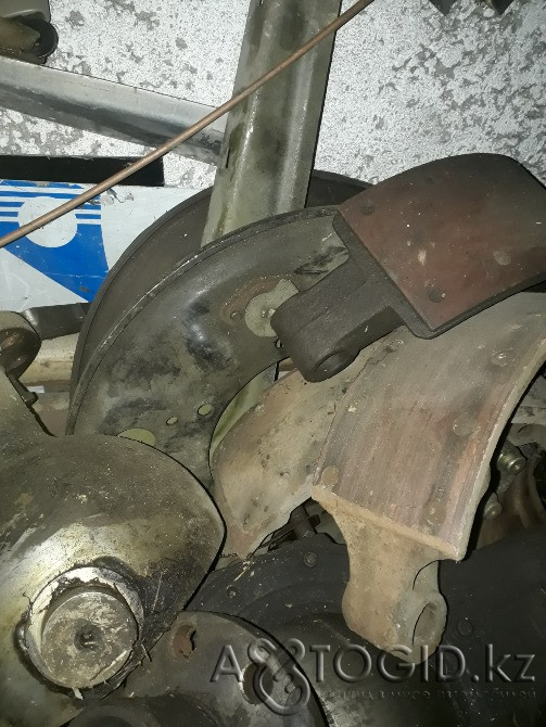 Урал 4320 шестерни кпп поворотный кулак полуось диск тормоз кардан Алматы - 8 сурет