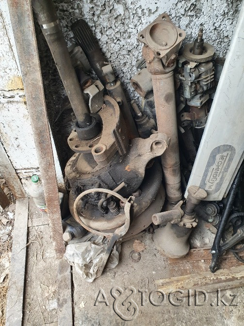 Урал 4320 шестерни кпп поворотный кулак полуось диск тормоз кардан Алматы - 6 сурет