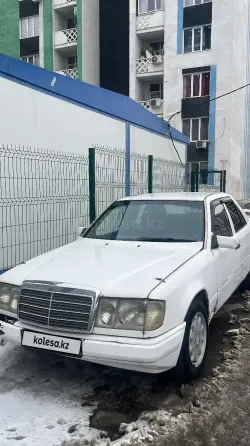 Mercedes-Bens 230, 1992 года в Алматы Алматы