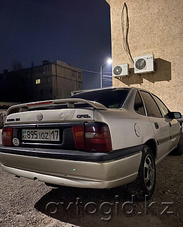 Opel Vectra, 1993 года в Шымкенте Шымкент - изображение 2