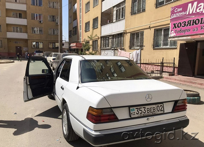 Mercedes-Bens E серия, 1991 года в Алматы Алматы - изображение 5
