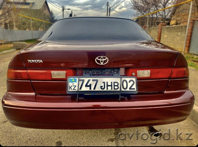 Toyota Camry 1998 года Алматы - изображение 2