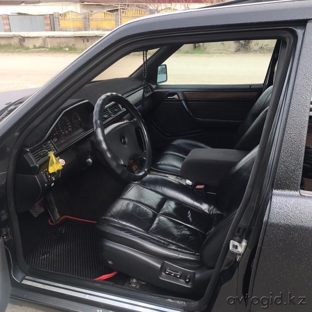 Mercedes-Benz автокөліктері, Алматыда 8 жыл Алматы - 3 сурет