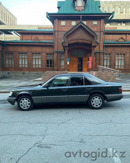 Mercedes-Benz автокөліктері, Алматыда 8 жыл Алматы - 6 сурет