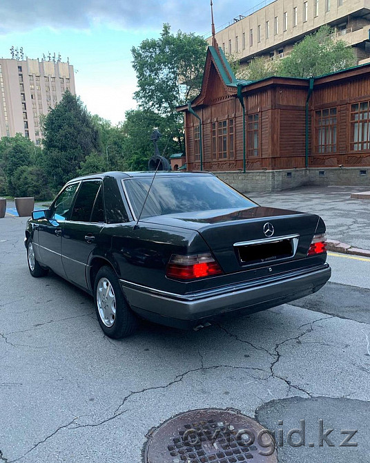 Mercedes-Benz автокөліктері, Алматыда 8 жыл Алматы - 7 сурет