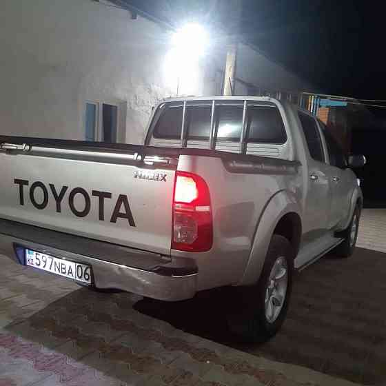 Toyota Hilux Pick Up 2013 года Атырау