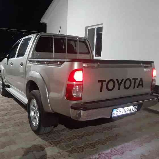 Toyota Hilux Pick Up 2013 года Atyrau