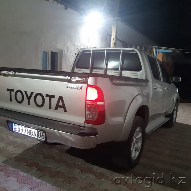 Toyota Hilux Pick Up 2013 года Атырау - изображение 4