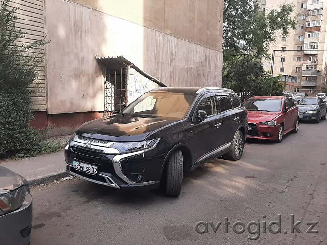 Продажа Mitsubishi Outlander, 2021 года в Алматы Алматы - изображение 3