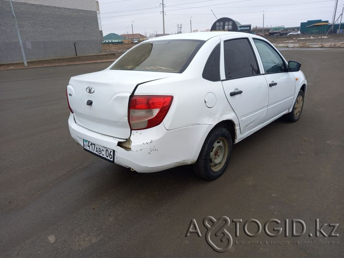 Легковые автомобили ВАЗ (Lada),  8  года в Атырау Атырау - изображение 4