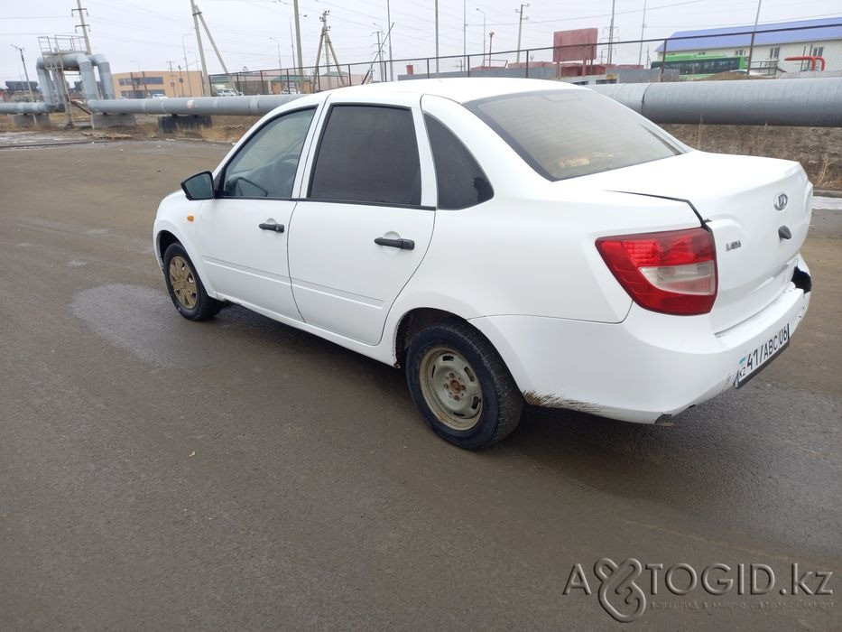 Легковые автомобили ВАЗ (Lada),  8  года в Атырау Атырау - изображение 2