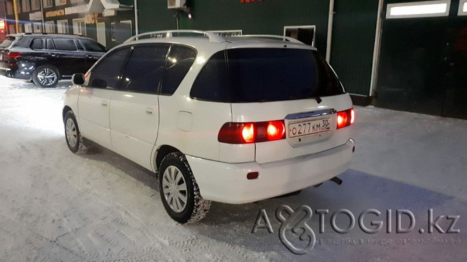 Продажа Toyota Ipsum, 2000 года в Актобе Актобе - изображение 3