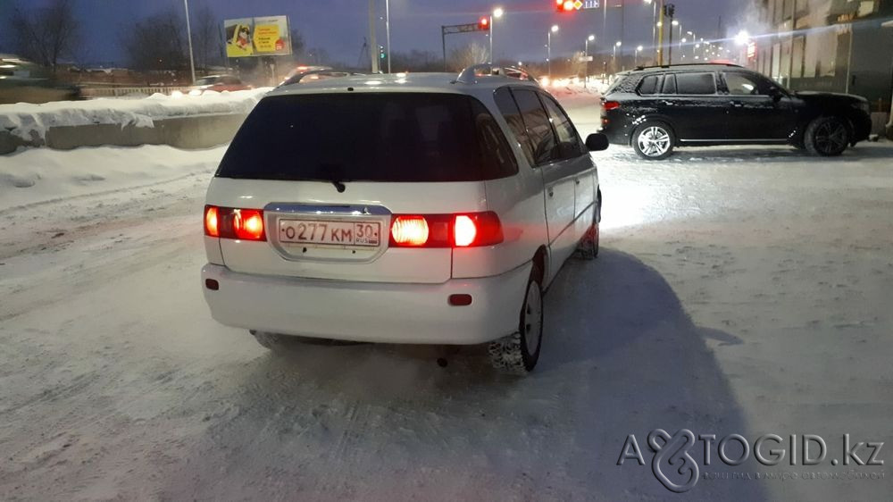 Легковые автомобили Toyota,  6  года в Актобе Актобе - изображение 2