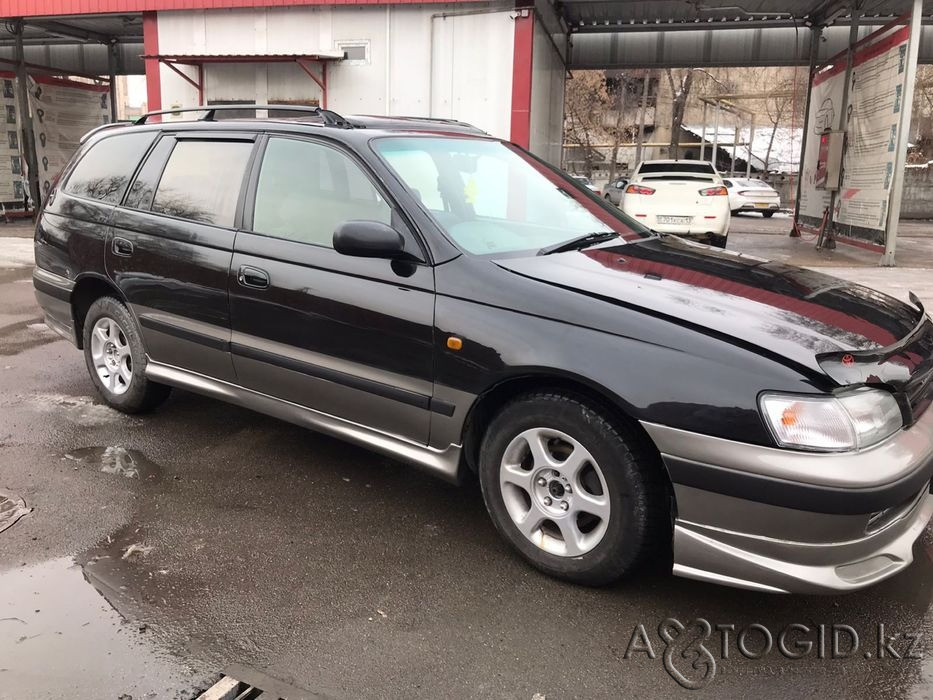 Легковые автомобили Toyota,  4  года в Алматы Алматы - изображение 3