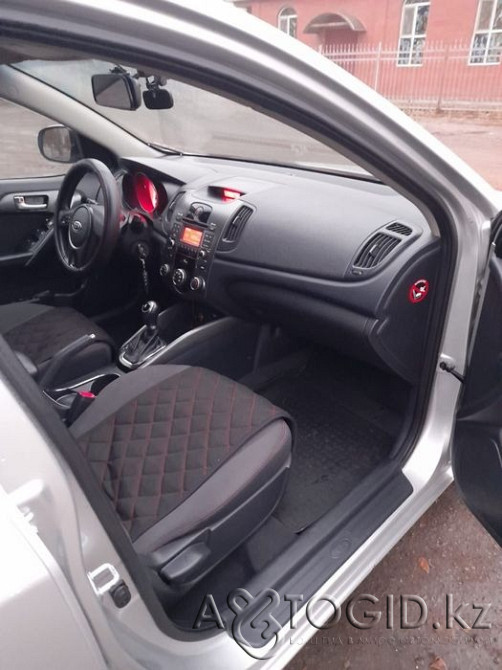 Легковые автомобили Kia,  8  года в Алматы Алматы - изображение 5