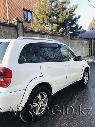 Toyota cars, 7 years old in Almaty Almaty - photo 1