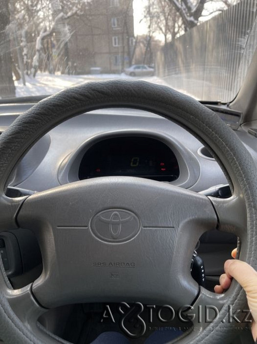 Легковые автомобили Toyota,  5  года в Алматы Алматы - изображение 3