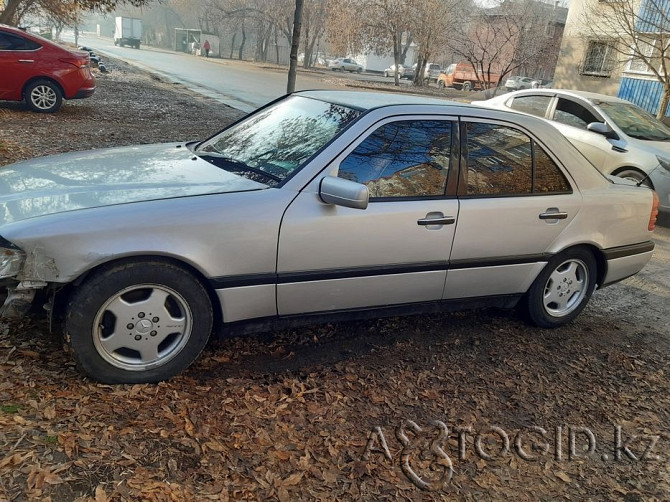 Mercedes-Benz cars, 8 years old in Almaty Almaty - photo 2