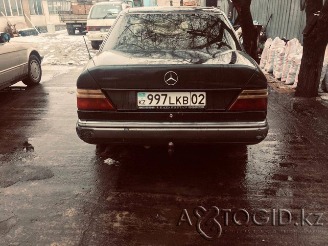 Продажа Mercedes-Bens W124, 1992 года в Алматы Алматы - изображение 3