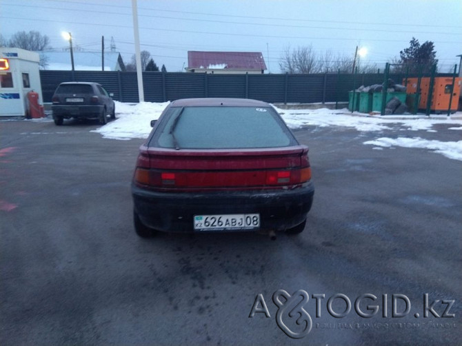 Продажа Mazda 323, 1993 года в Алматы Алматы - изображение 3