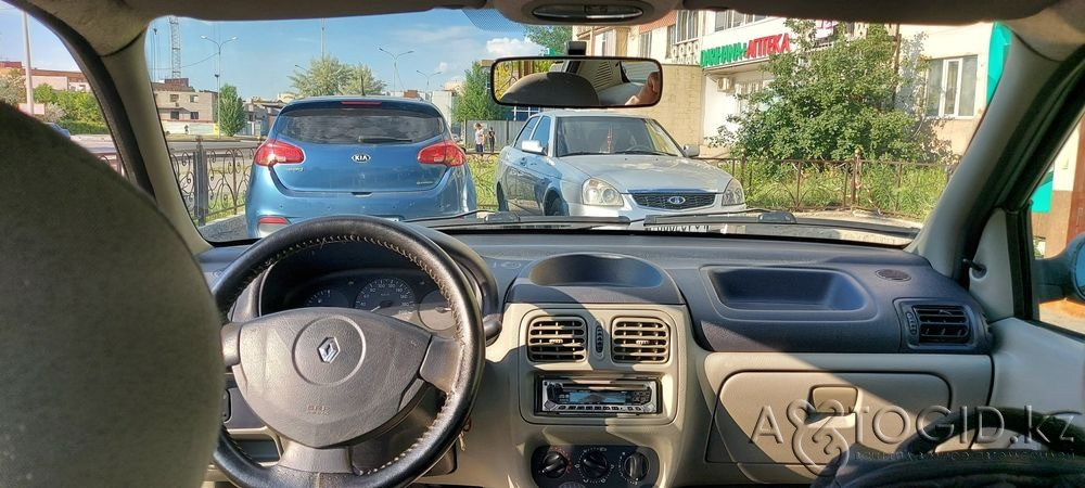 Renault passenger cars, 8 years old in Astana  Astana - photo 2