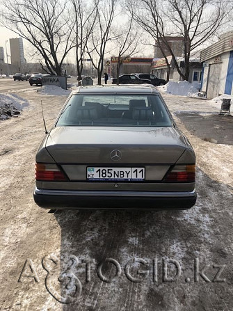 Mercedes-Benz cars, 8 years old in Astana  Astana - photo 2