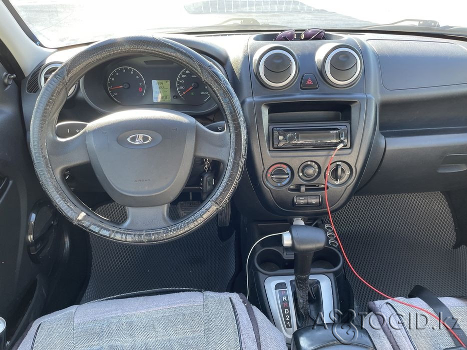 Passenger cars VAZ (Lada), 8 years old in Astana  Astana - photo 3