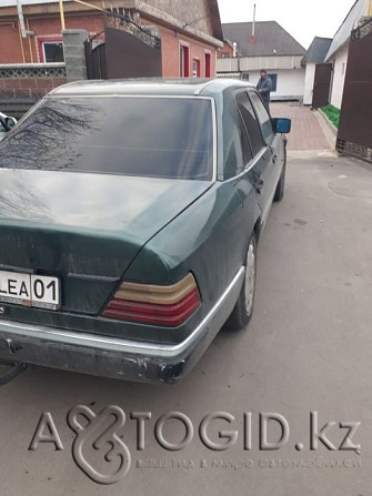 Mercedes-Benz cars, 8 years old in Astana  Astana - photo 2