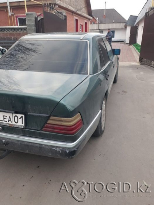 Mercedes-Benz cars, 8 years old in Astana  Astana - photo 2