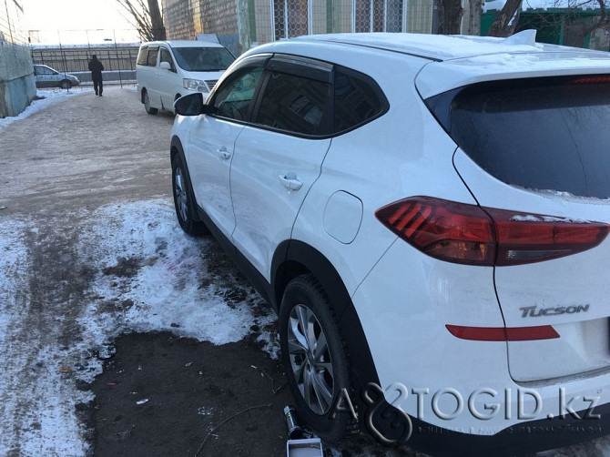 Hyundai cars, 7 years old in Astana  Astana - photo 2