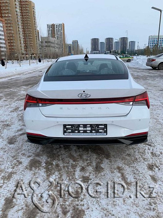 Hyundai cars, 8 years old in Astana  Astana - photo 2