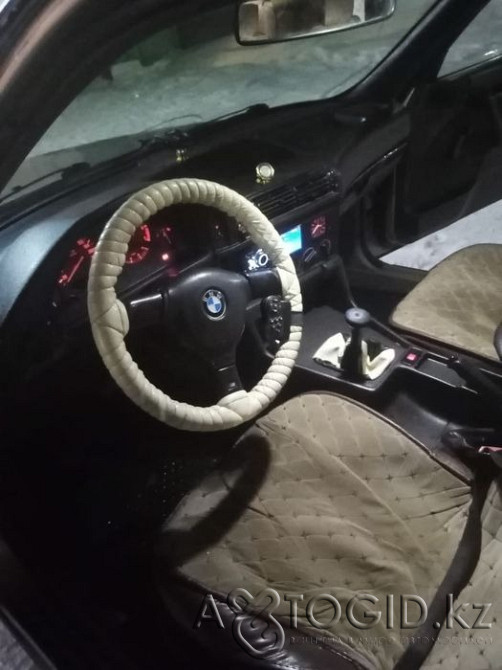 Легковые автомобили BMW,  8  года в Астане  Астана - изображение 4