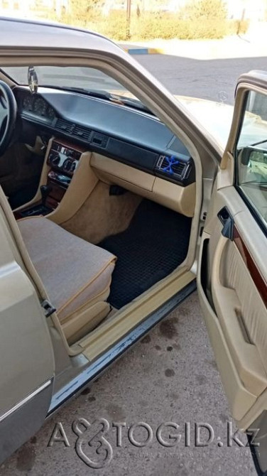 Mercedes-Benz cars, 8 years old in Astana  Astana - photo 2