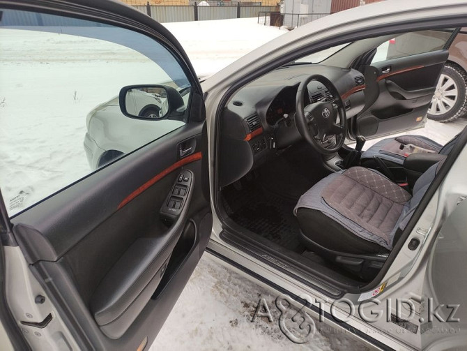 Toyota cars, 8 years old in Astana  Astana - photo 2