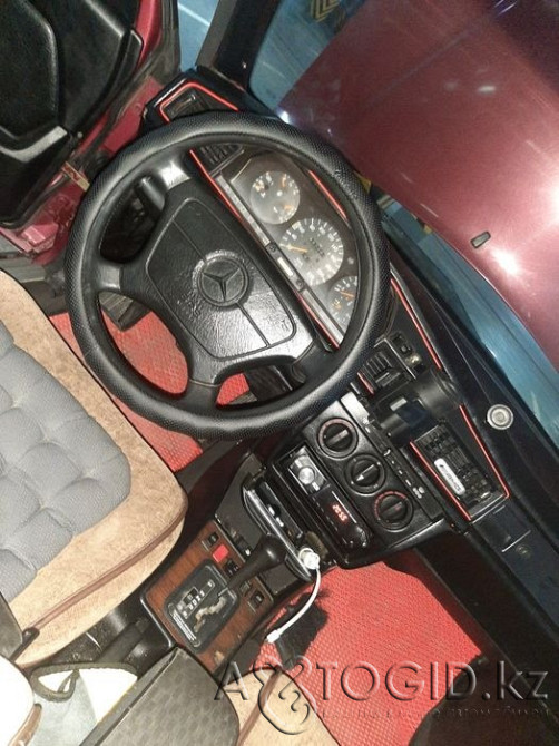 Mercedes-Benz автокөліктері, Астанада 8 жаста  Астана - 4 сурет