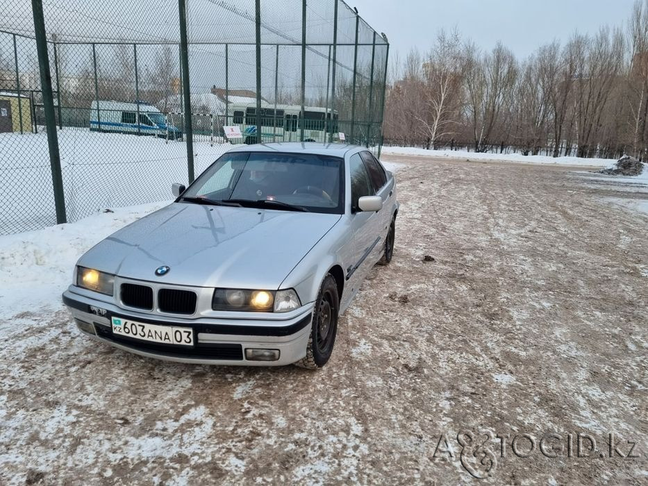 Легковые автомобили BMW,  8  года в Астане  Астана - изображение 4