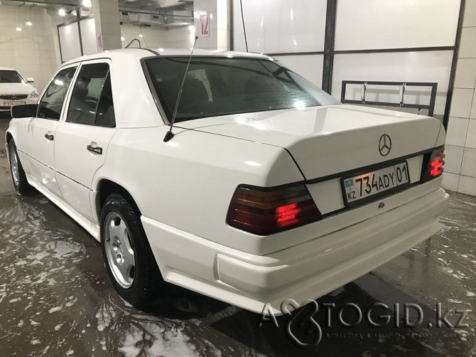 Mercedes-Benz cars, 8 years old in Astana  Astana - photo 4