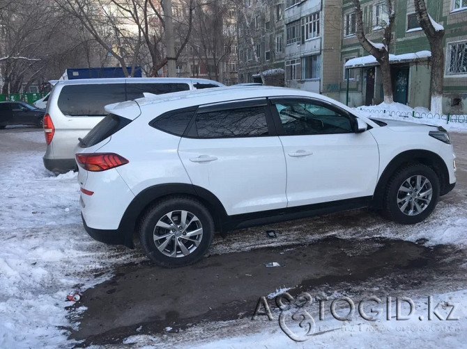 Hyundai cars, 9 years old in Astana  Astana - photo 2